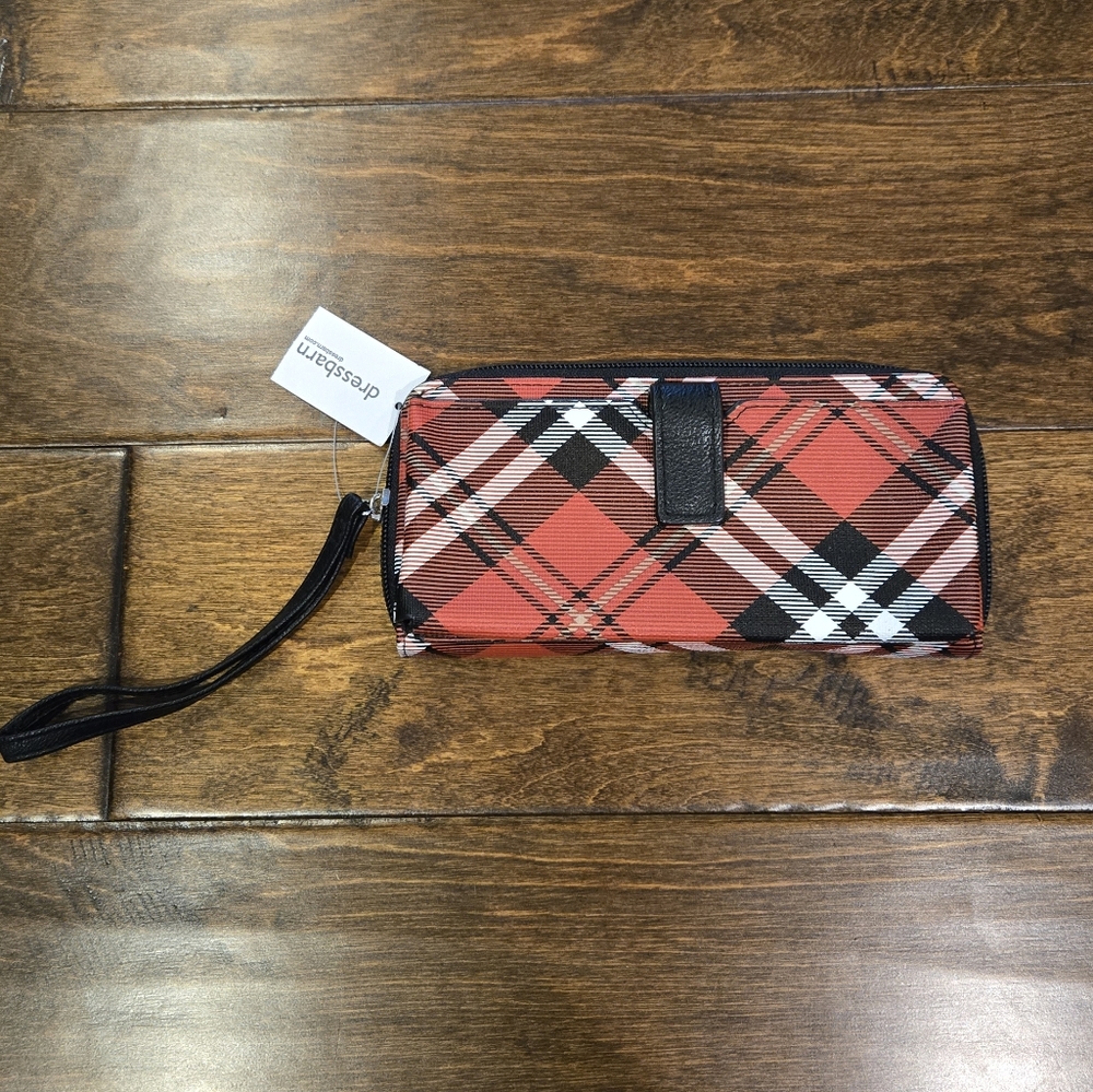 NWT Dressbarn Plaid Wristlet
